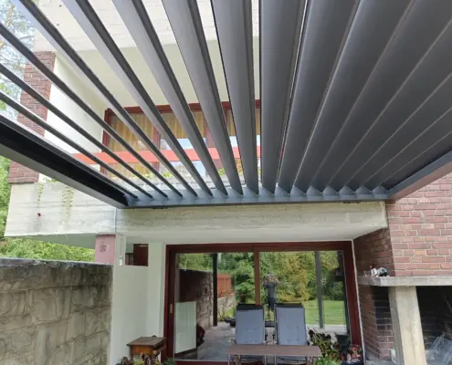 Nowoczesna pergola tarasowa SOLE – realizacja Katowice.