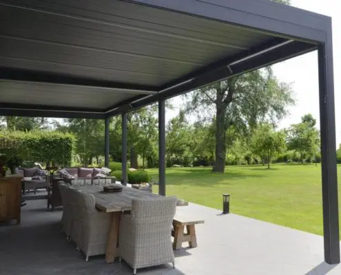 Pergola Ombra - konstrukcja wsparta o fasadę budynku