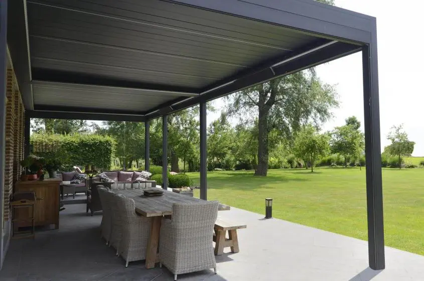 Pergola Ombra - konstrukcja wsparta o fasadę budynku