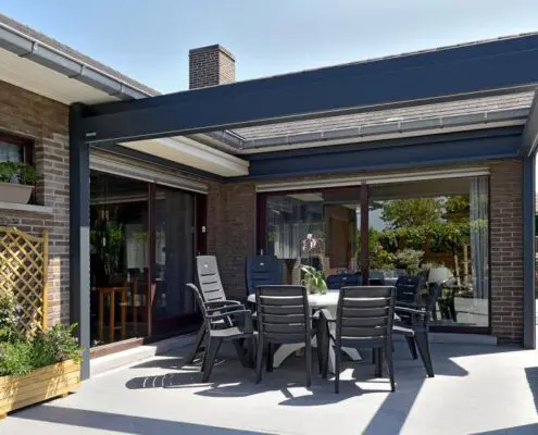 Pergola Perla wyposażona w rozsuwany dach z tkaniny PCV