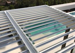 Pergola Ombra, dach skonstruowany z aluminiowych, obrotowych lameli